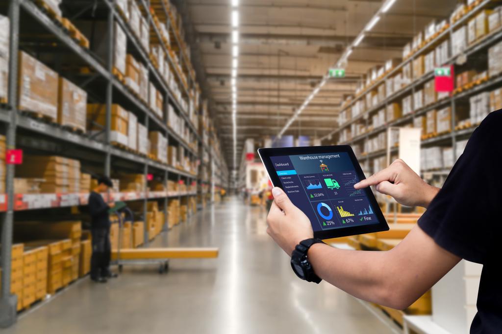 How Fulfillment Centres Compare to Warehousing