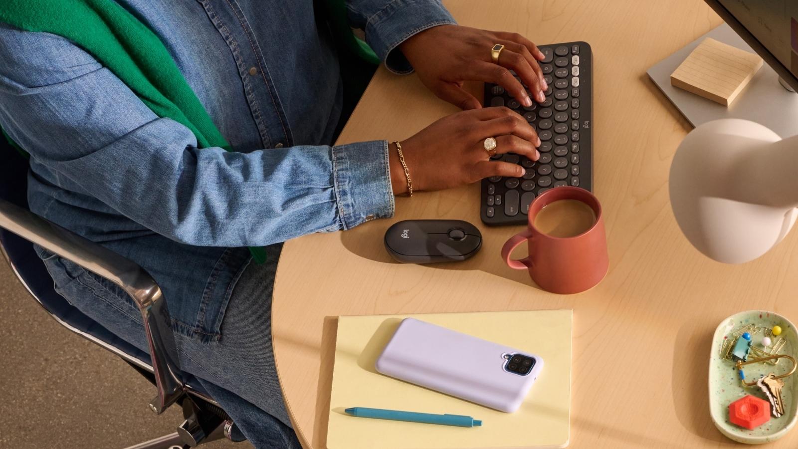 Managing your holiday schedule on Amazon